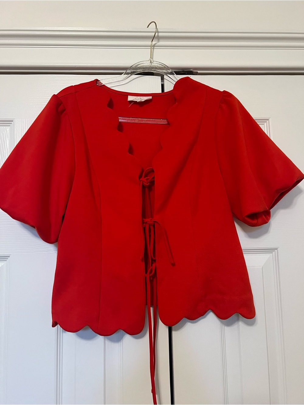 MELLODAY Red Scalloped Tie-Front Blouse in Size M